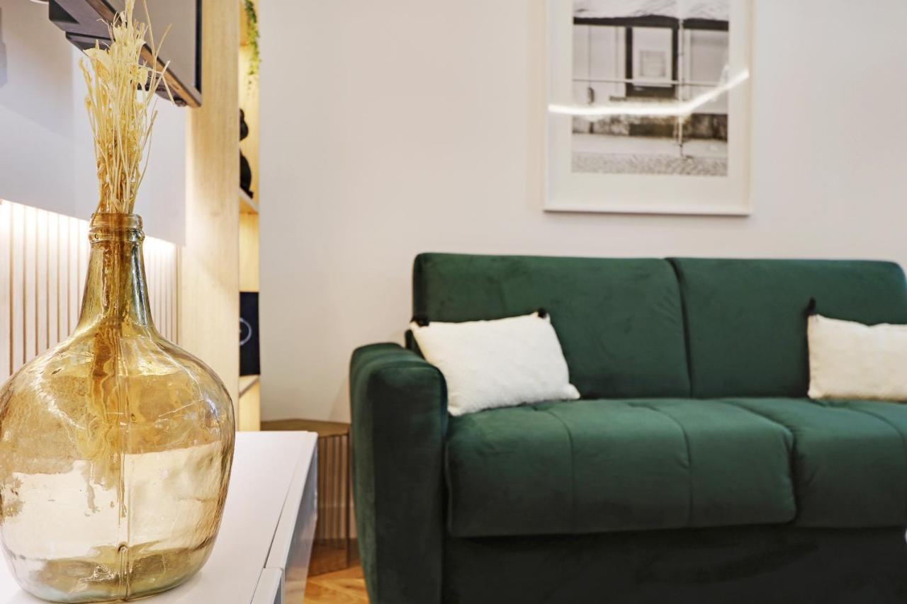 Off Majesti Upper Marais Apartment- Rue Du Faubourg Saint-Martin パリ エクステリア 写真